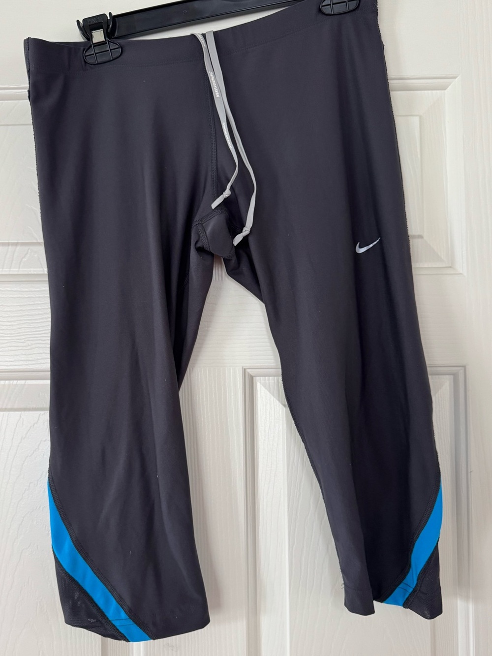 Nike dri fit activewear capri L